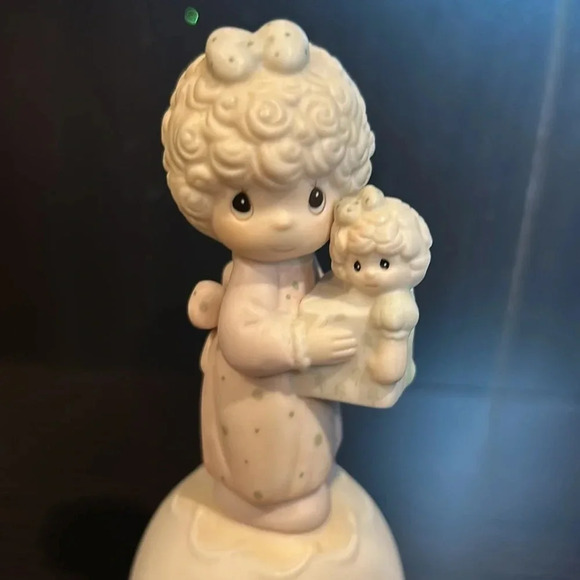 ADORABLE VINTAGE PRECIOUS MOMENTS BELL 1987 LOVE IS THE BEST GIFT OF ALL-SPECIAL - Picture 2 of 6